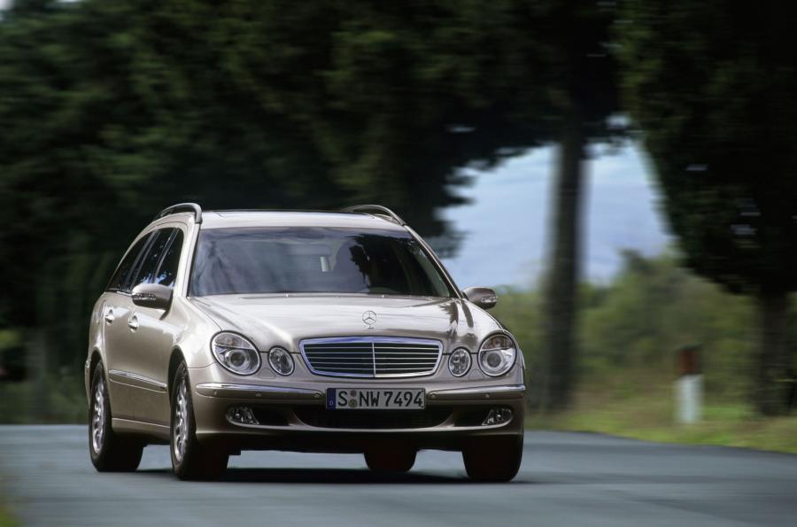  Mercedes-Benz E-Class Estate 2002 года  (фото 21 из 50)